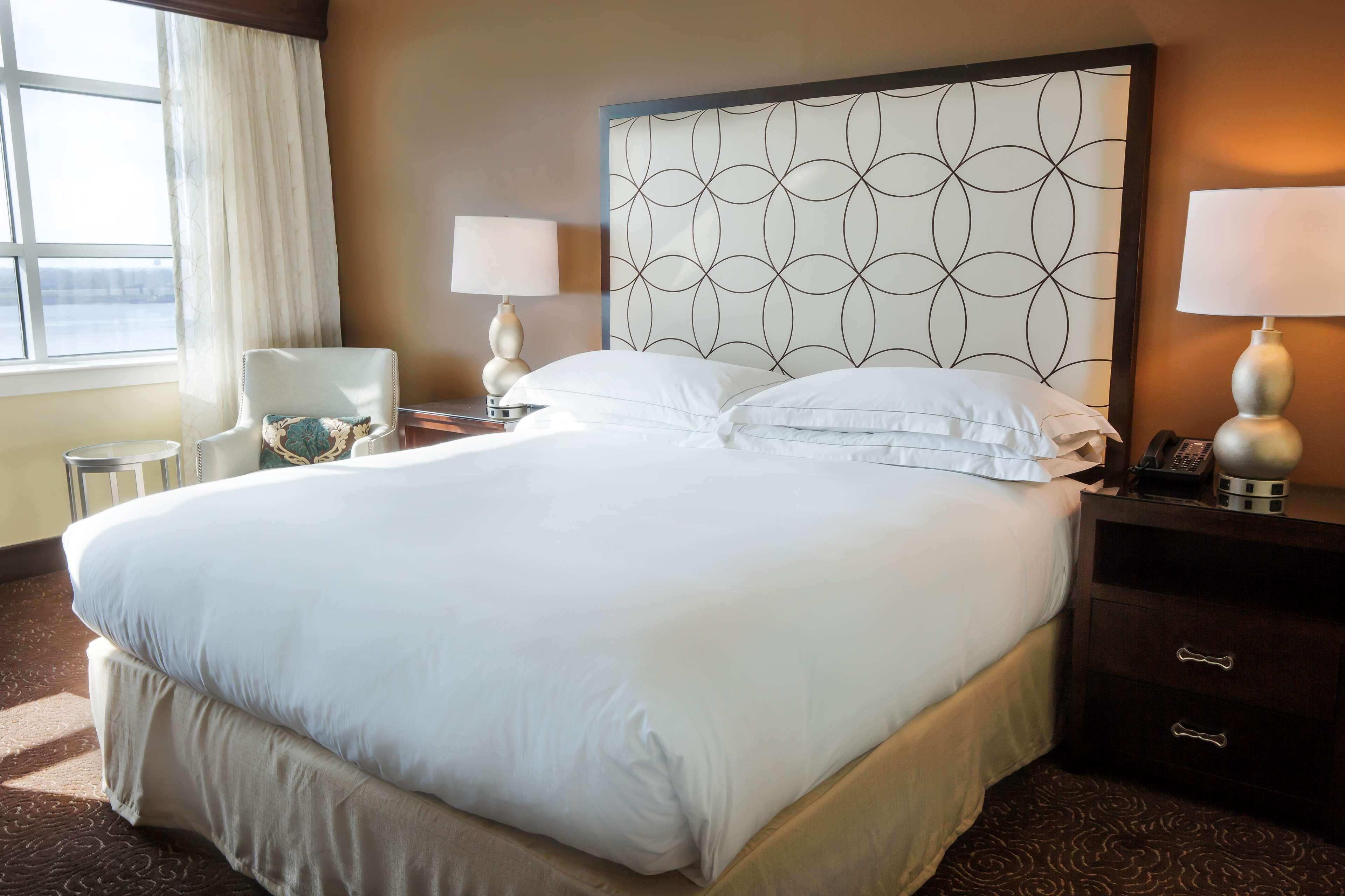 Hilton Baton Rouge Capitol Center Hotel Bagian luar foto