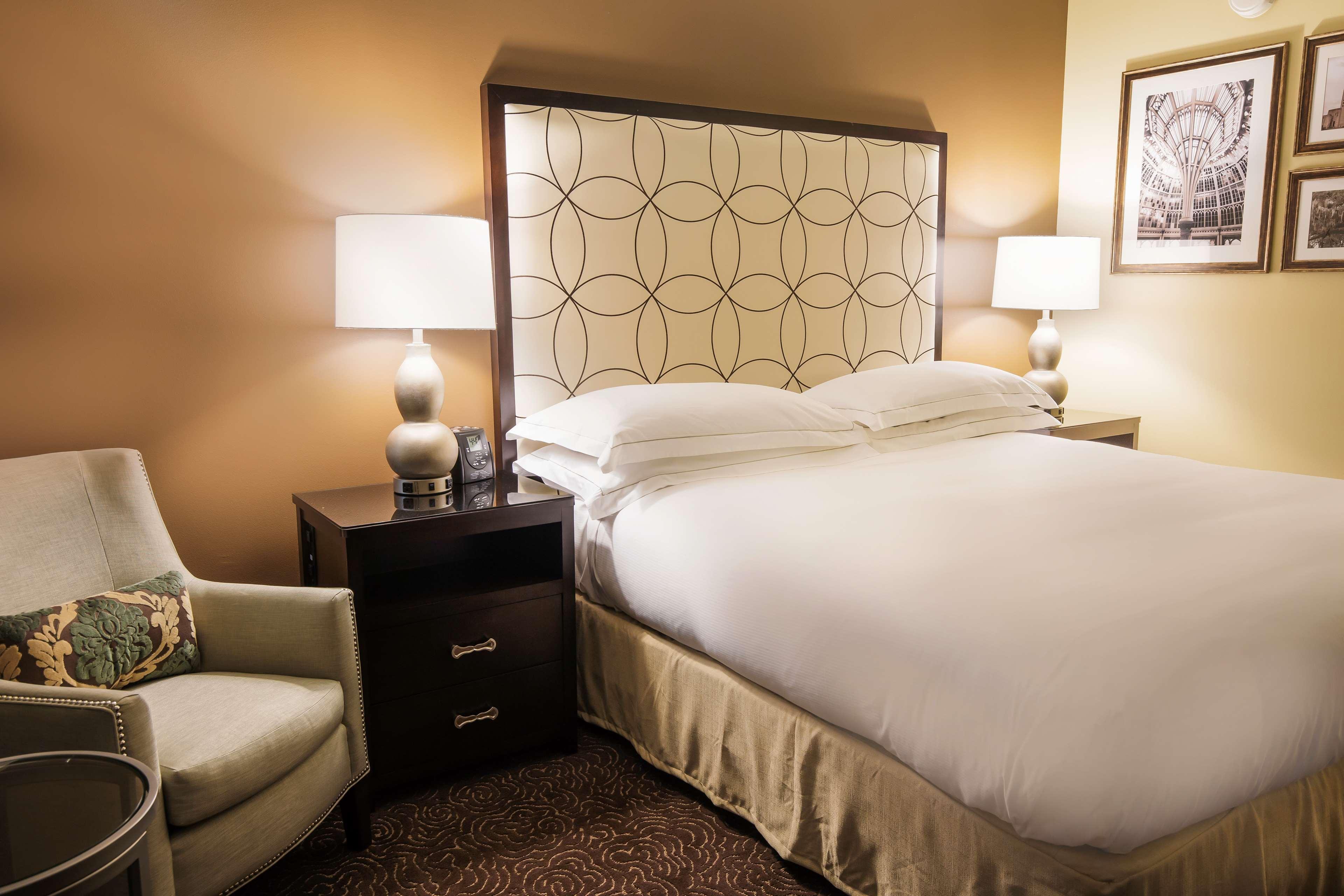 Hilton Baton Rouge Capitol Center Hotel Bagian luar foto