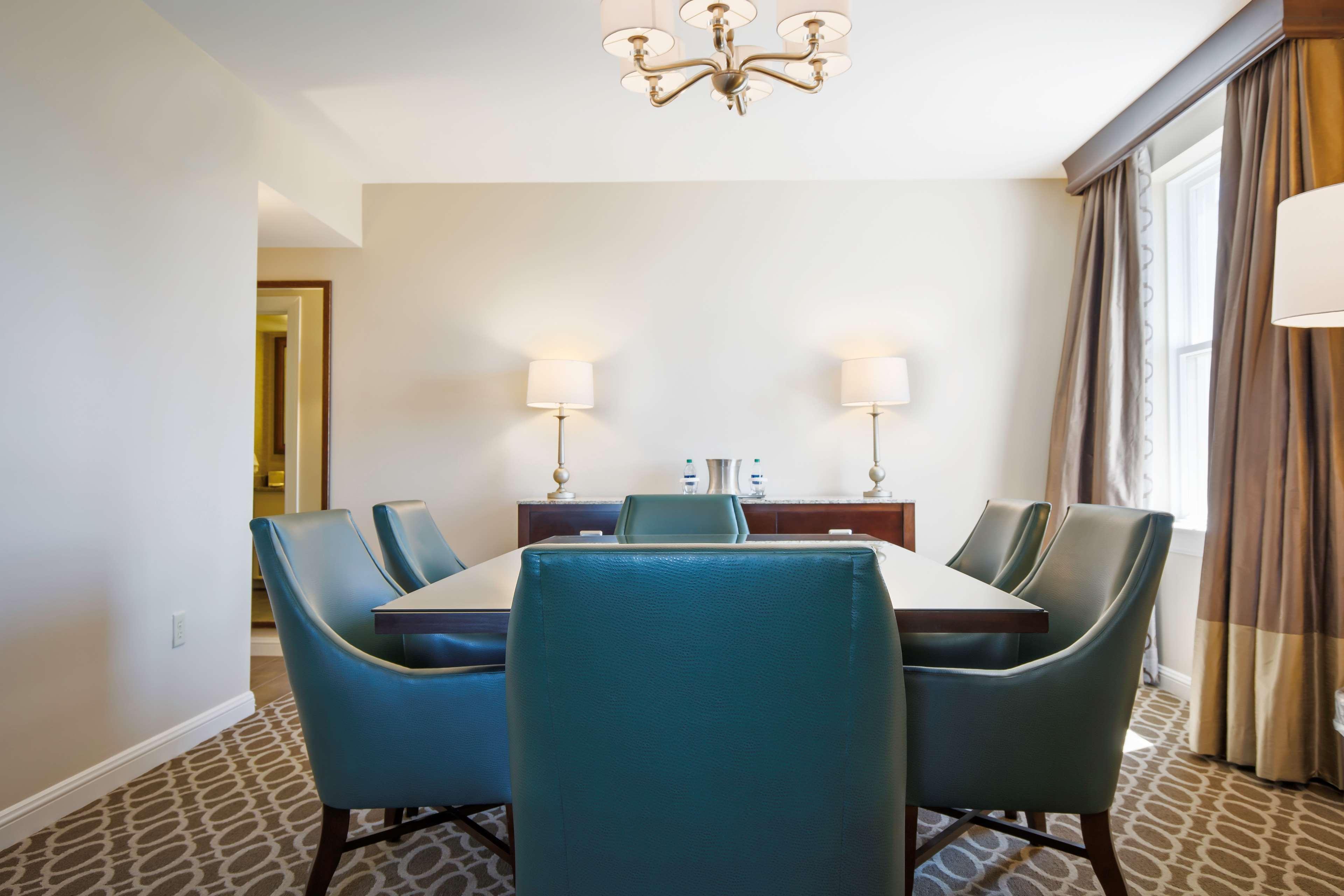 Hilton Baton Rouge Capitol Center Hotel Bagian luar foto