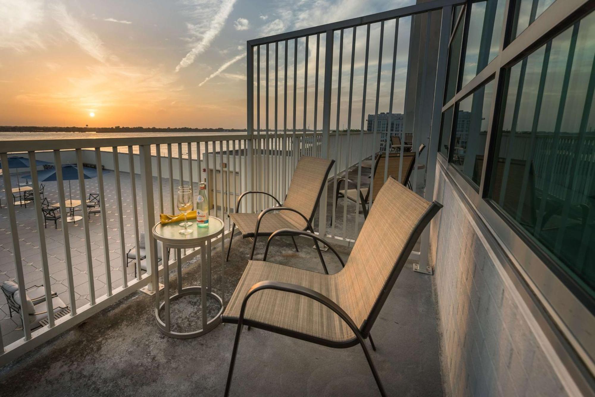 Hilton Baton Rouge Capitol Center Hotel Bagian luar foto
