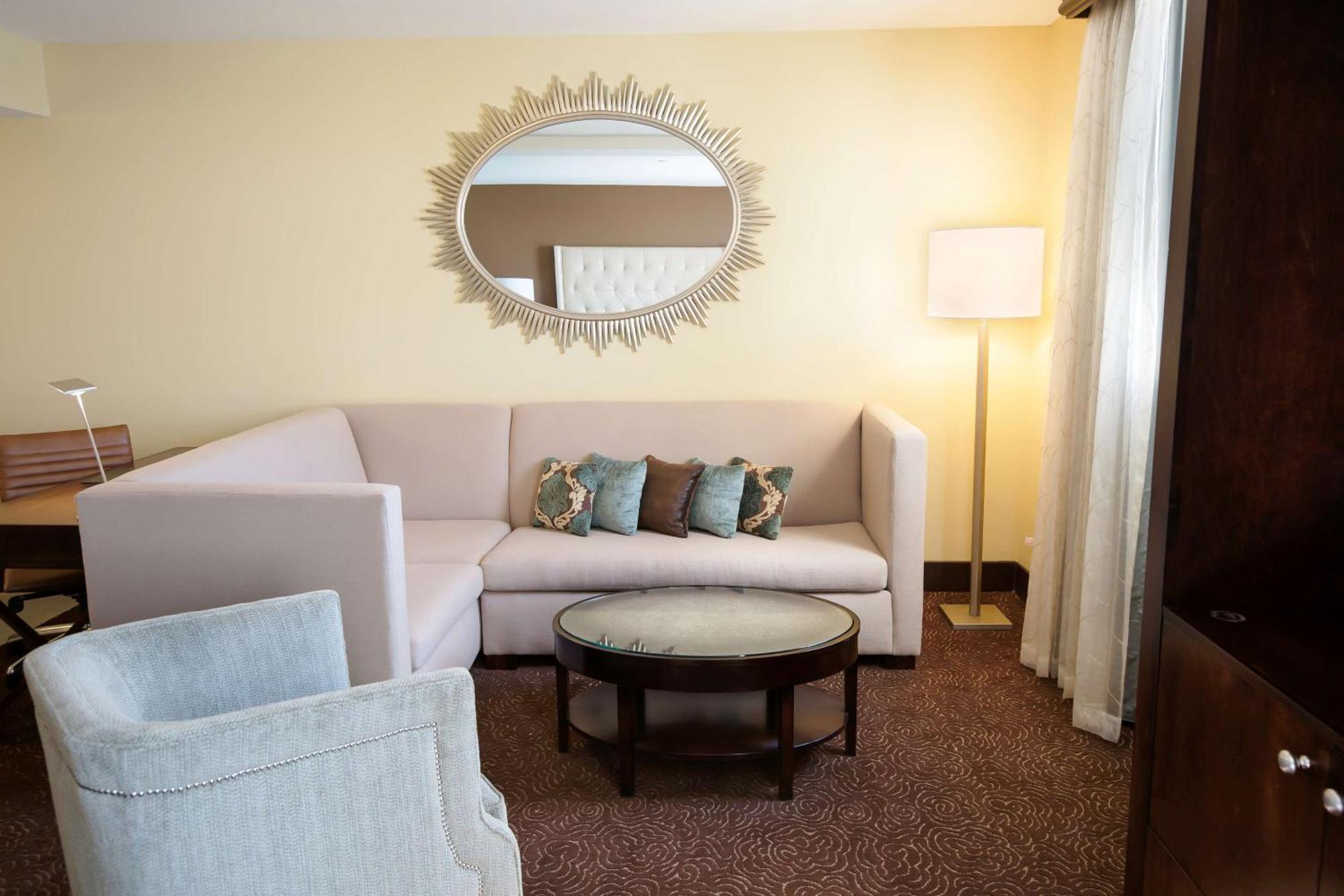 Hilton Baton Rouge Capitol Center Hotel Bagian luar foto