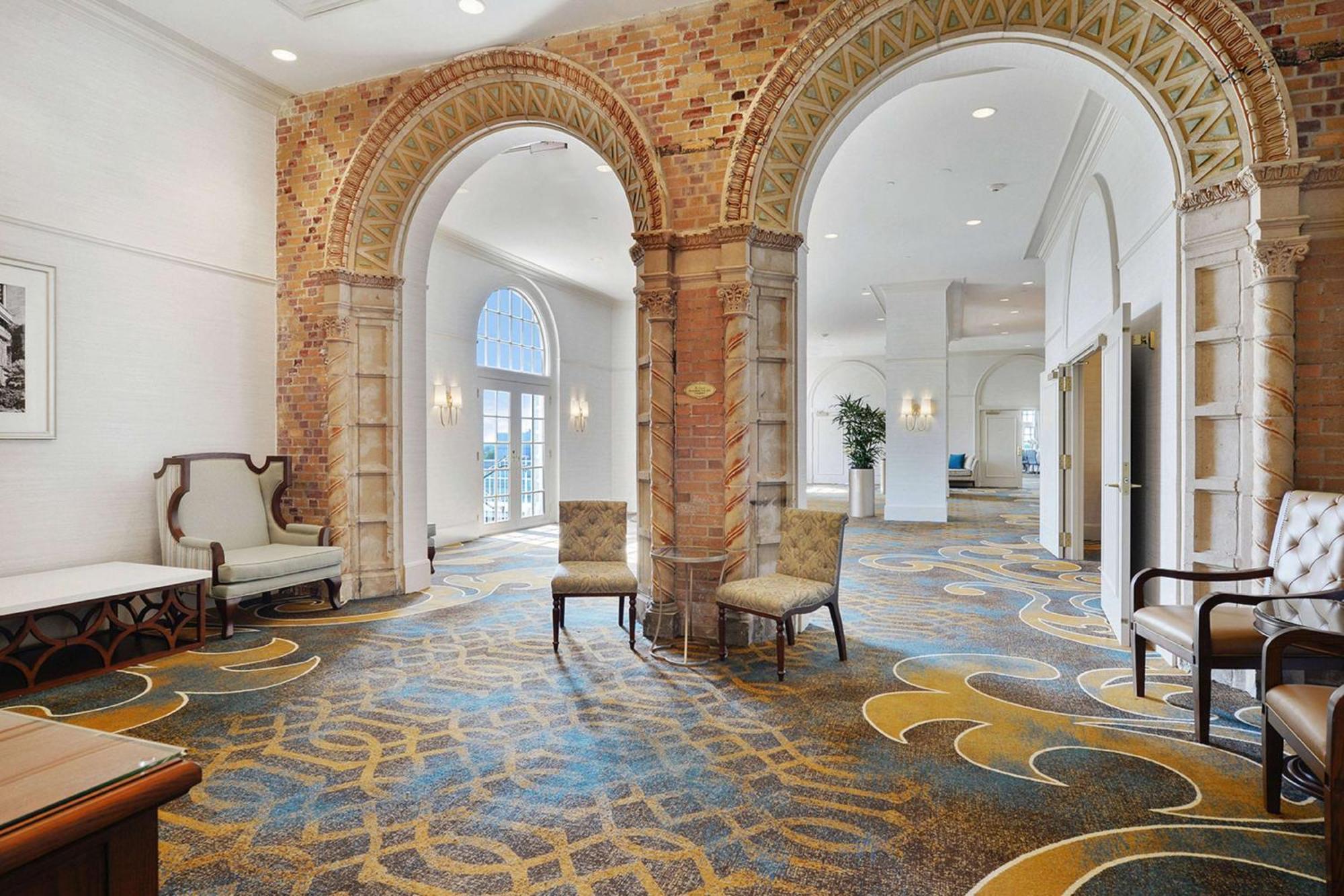Hilton Baton Rouge Capitol Center Hotel Bagian luar foto